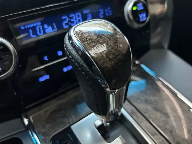 Toyota Vellfire — Фото автомобиля 29