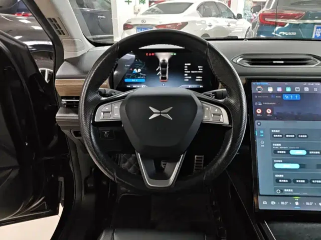 Xpeng P5 — Фото автомобиля 10