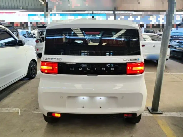Wuling Hongguang Mini EV — Фото автомобиля 5