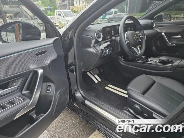 Mercedes-Benz A-Class W177 — Фото автомобиля 11