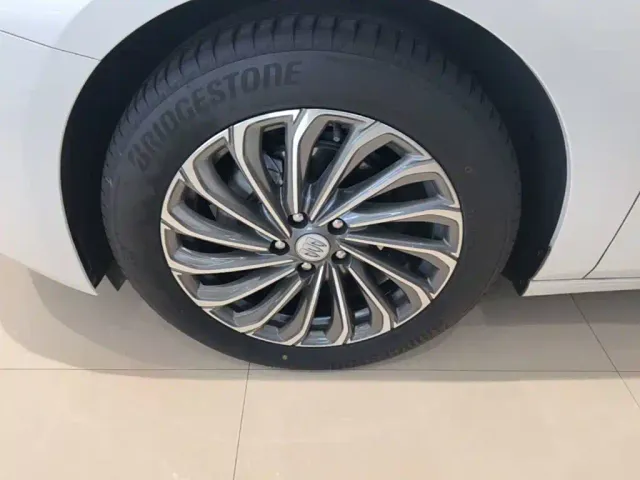 Buick LaCrosse — Фото автомобиля 22