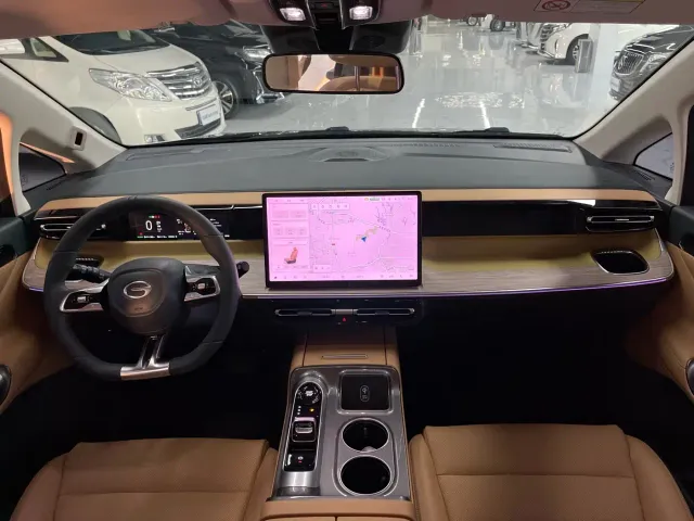 GAC Trumpchi E8 — Фото автомобиля 13