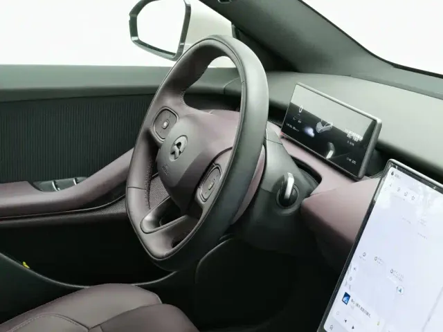Nio ET5 — Фото автомобиля 22