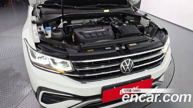 Volkswagen Tiguan — Фото автомобиля 9