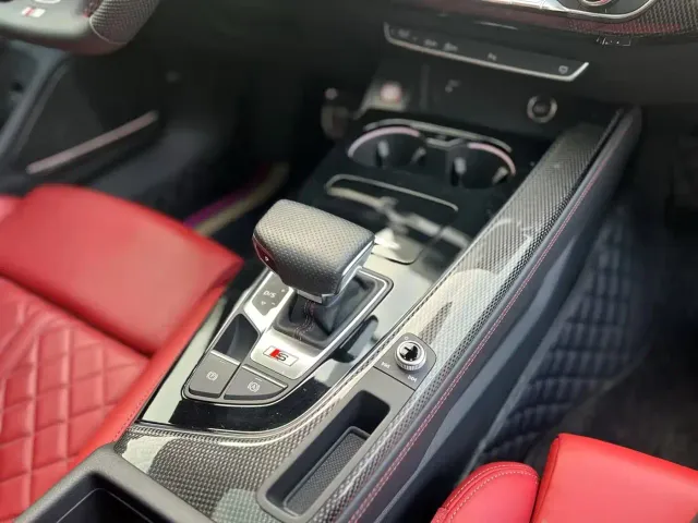 Audi S4 — Фото автомобиля 9