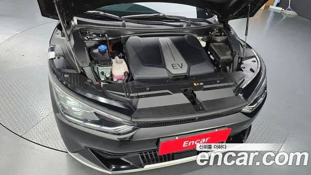 Kia EV6 — Фото автомобиля 6