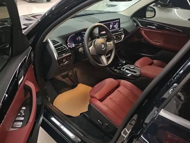 BMW iX3 — Фото автомобиля 15