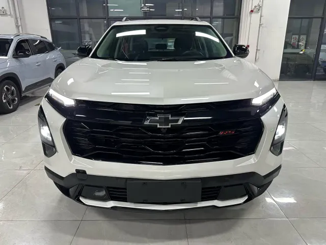 Chevrolet Equinox Plus — Фото автомобиля 2