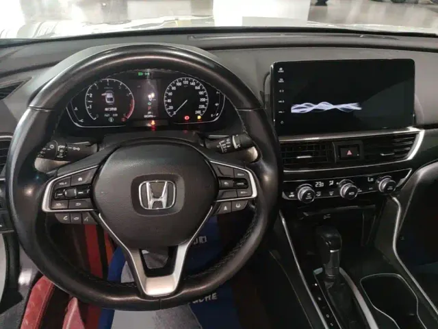 Honda Accord — Фото автомобиля 9