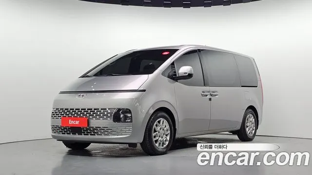 Фотография автомобиля — Hyundai Staria