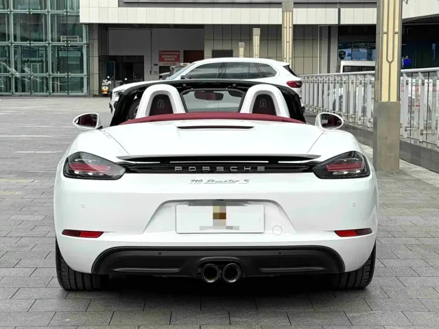Porsche 718 — Фото автомобиля 8