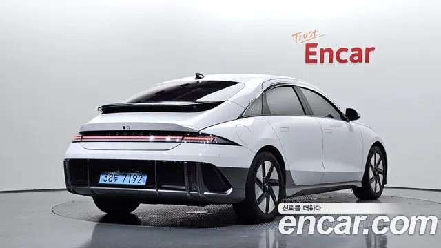 Hyundai Ioniq6 — Фото автомобиля 2