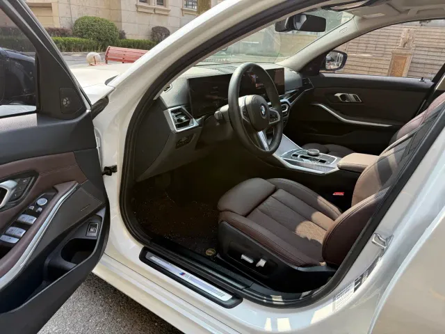 BMW 3 Series — Фото автомобиля 7
