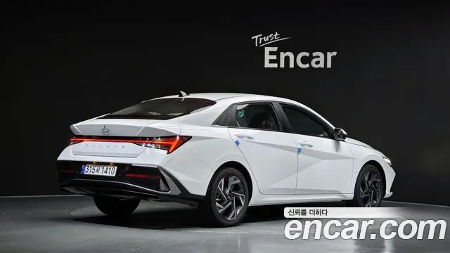 Фотография автомобиля — Hyundai AVANTE