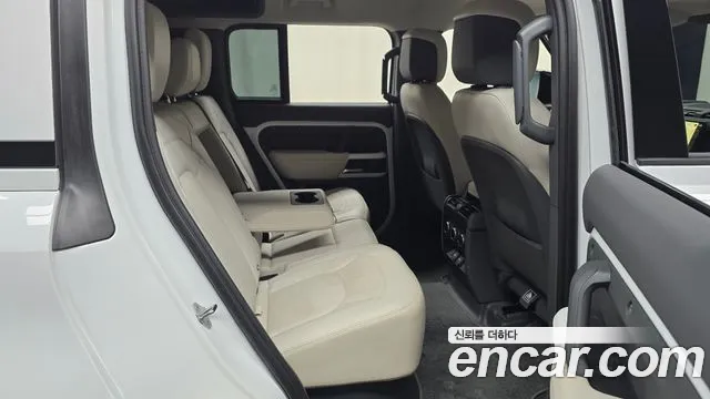 Land Rover Defender L663 — Фото автомобиля 17