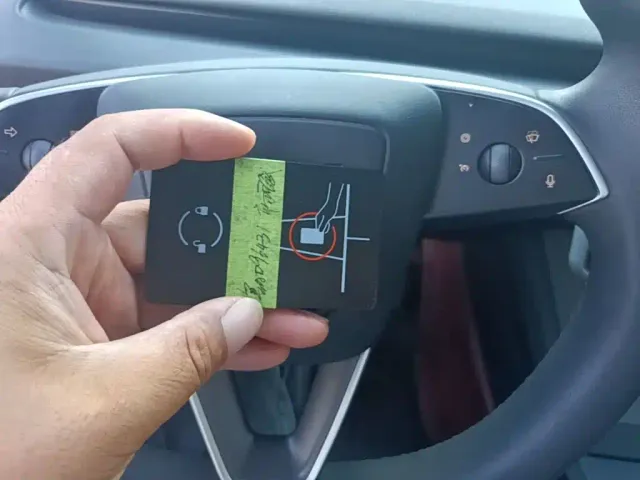 Tesla Model 3 — Фото автомобиля 8