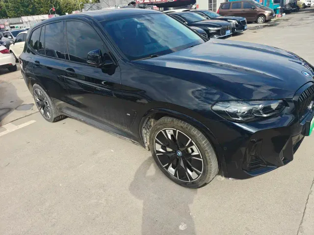 BMW iX3 — Фото автомобиля 7