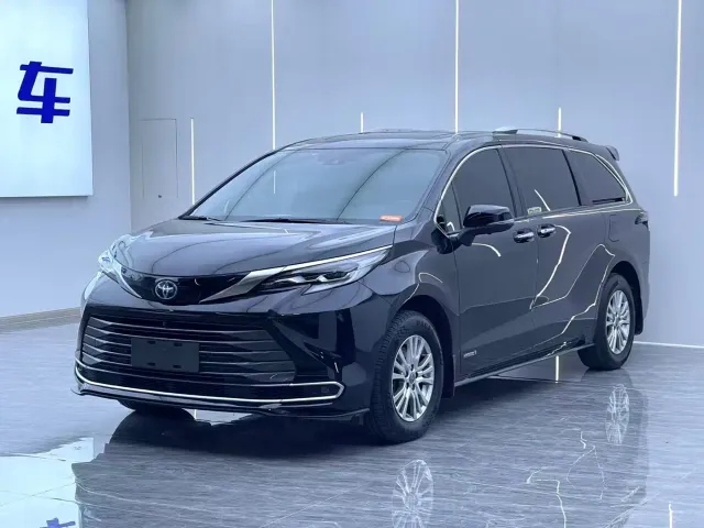 Фотография автомобиля — Toyota Sienna