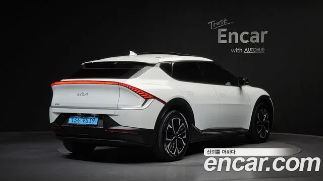 Kia EV6 — Фото автомобиля 2