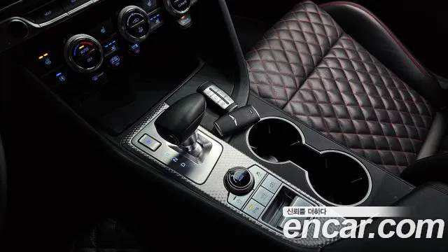 Genesis G70 New — Фото автомобиля 12