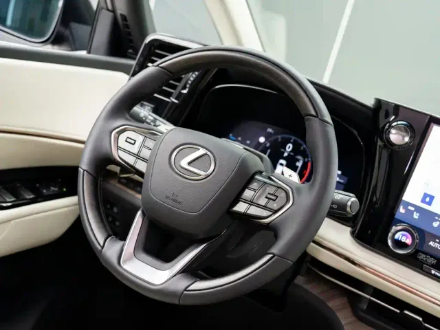 Lexus LM — Фото автомобиля 21