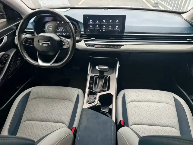 Geely Emgrand — Фото автомобиля 5