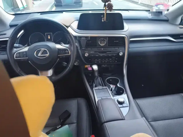 Lexus RX — Фото автомобиля 10