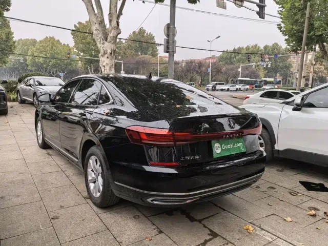 Volkswagen Passat — Фото автомобиля 4