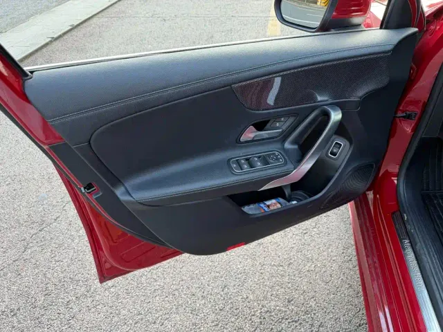 Mercedes-Benz A-Class — Фото автомобиля 6