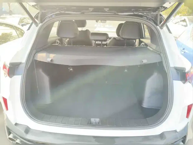 Geely Binyue — Фото автомобиля 5