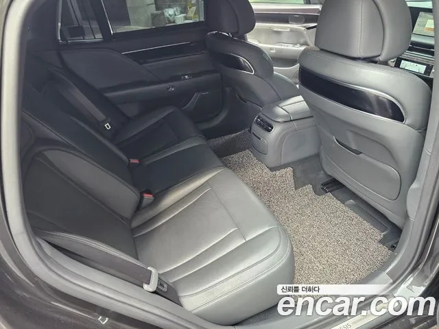 Genesis G90 Бензин 3.5 турбо AWD — Фото автомобиля 25