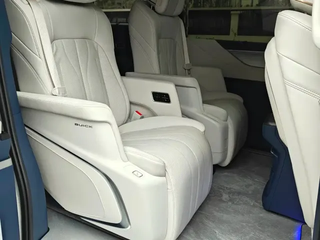 Buick Buick GL8 New Energy 2024 Landglory Luxury Edition 7-Seater — Фото автомобиля 13