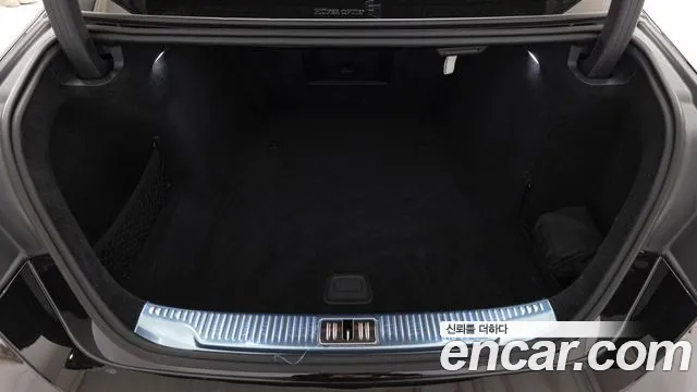 Mercedes-Benz S-Class — Фото автомобиля 11