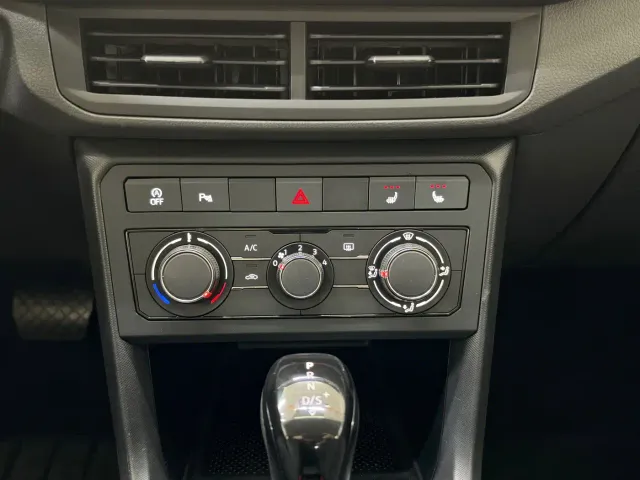 Volkswagen T-Cross — Фото автомобиля 11