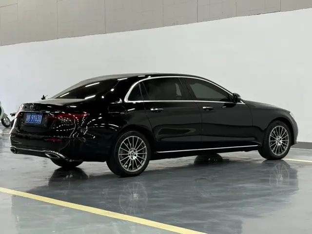 Mercedes-Benz E-Class — Фото автомобиля 10