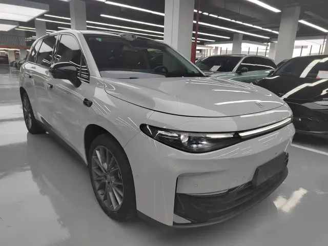 Leapmotor C10 — Фото автомобиля 3
