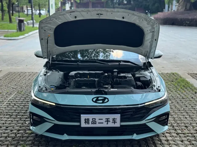 Hyundai Elantra — Фото автомобиля 19