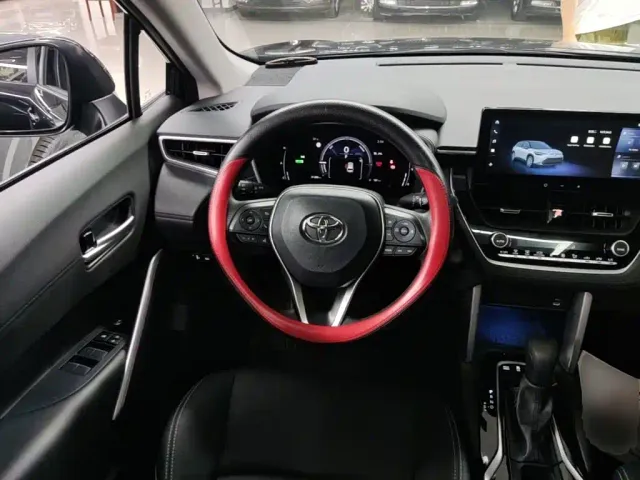 Toyota Frontlander — Фото автомобиля 6