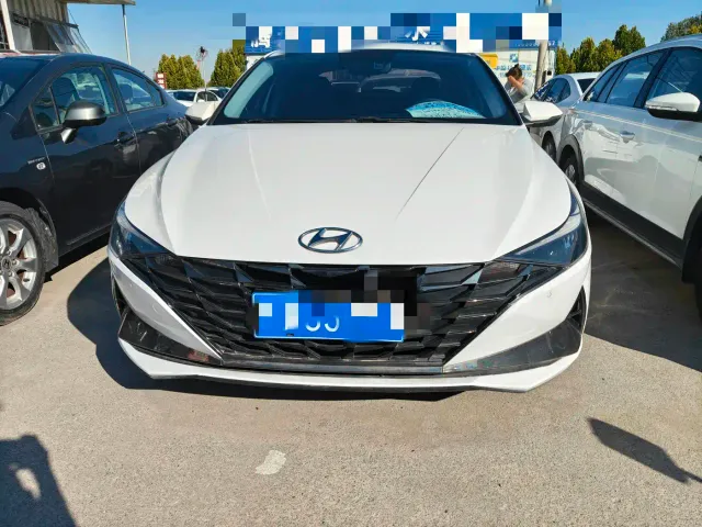 Hyundai Elantra — Фото автомобиля 2