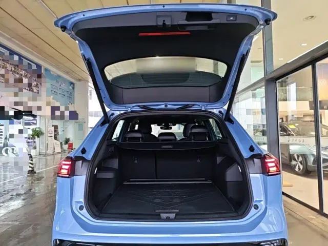 Volkswagen Tiguan L — Фото автомобиля 18