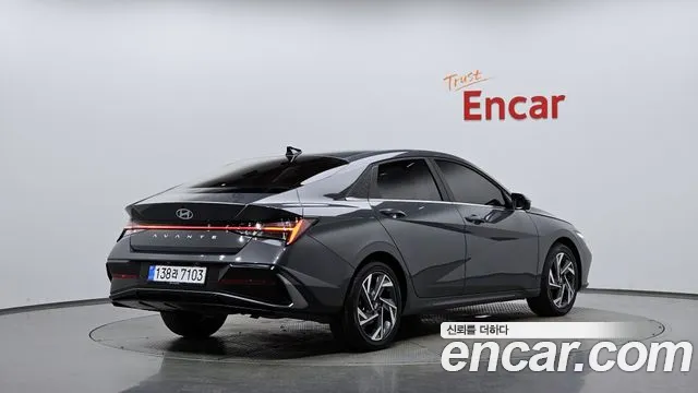 Hyundai Avante CN7 — Фото автомобиля 2