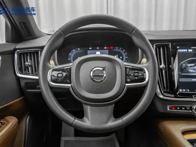 Volvo S90 — Фото автомобиля 15