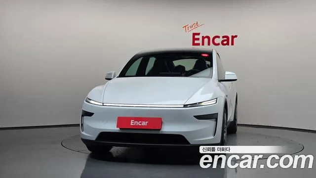 Tesla Model Y — Фото автомобиля 3