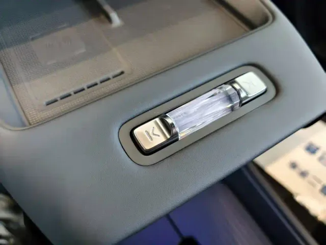 Volvo XC70 Plug-in Hybrid — Фото автомобиля 7