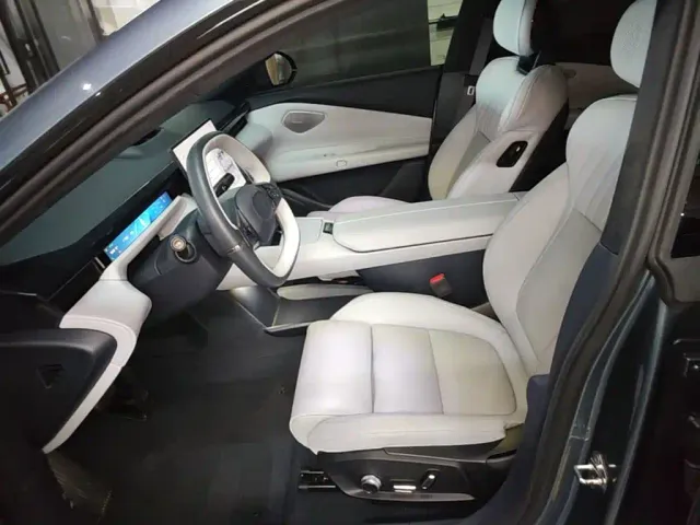 Lynk & Co Z10 — Фото автомобиля 14