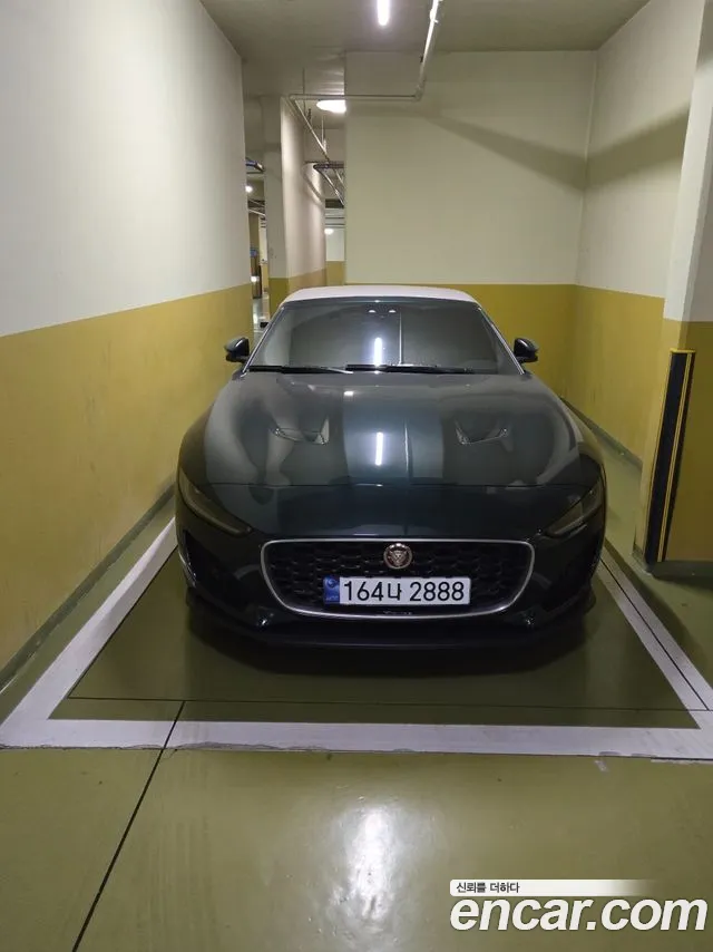 Фотография автомобиля — Jaguar F-Type