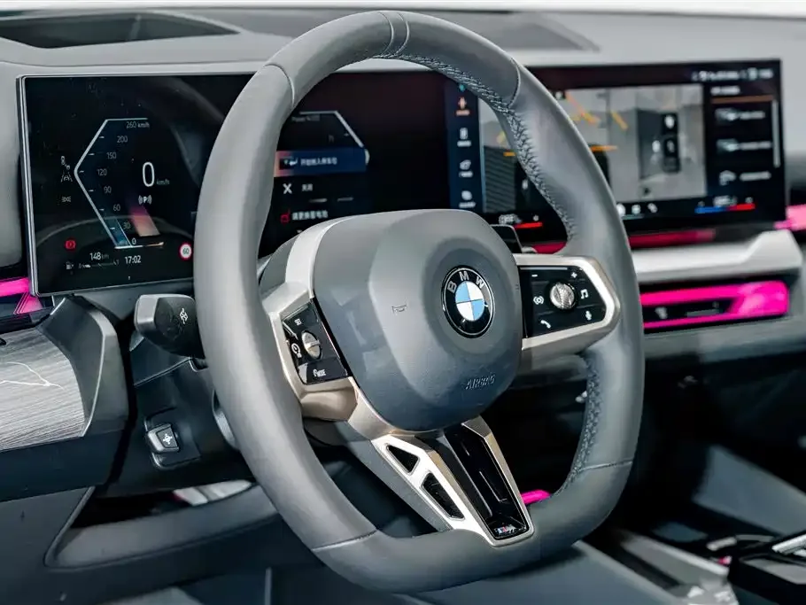 BMW BMW 5 Series 2026 530Li Exclusive M Sport Package — Фото автомобиля 9