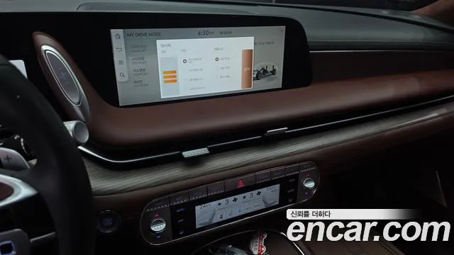 Genesis G90 Бензин 3.5 турбо AWD — Фото автомобиля 14