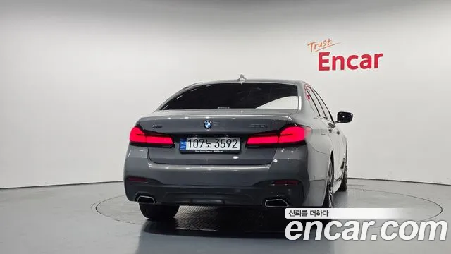 BMW 5 Series G30 — Фото автомобиля 4