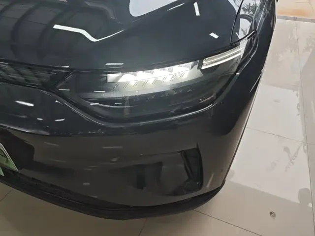 Leapmotor C11 — Фото автомобиля 17